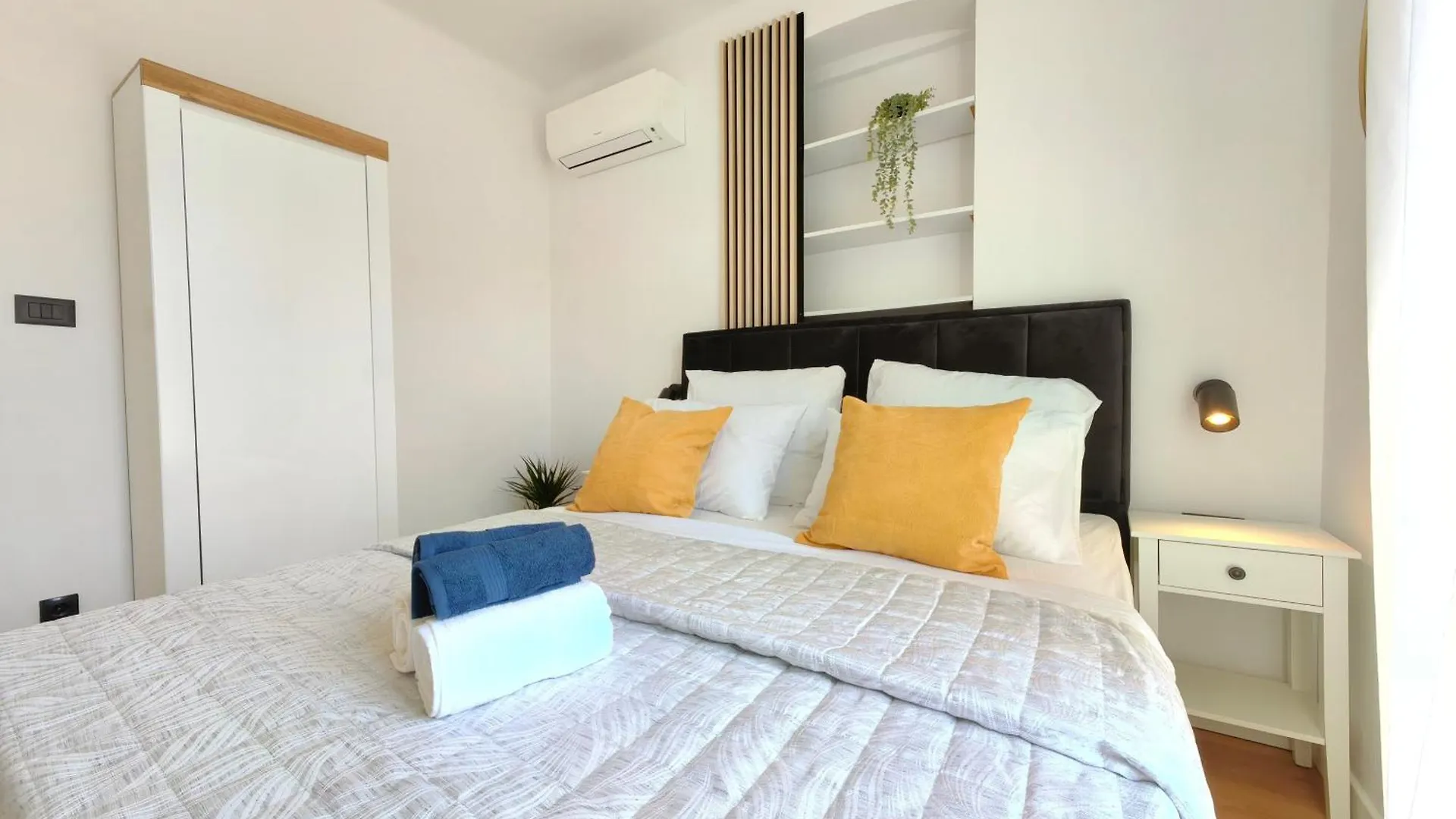 Appartement Studio & Rooms Fjok Split