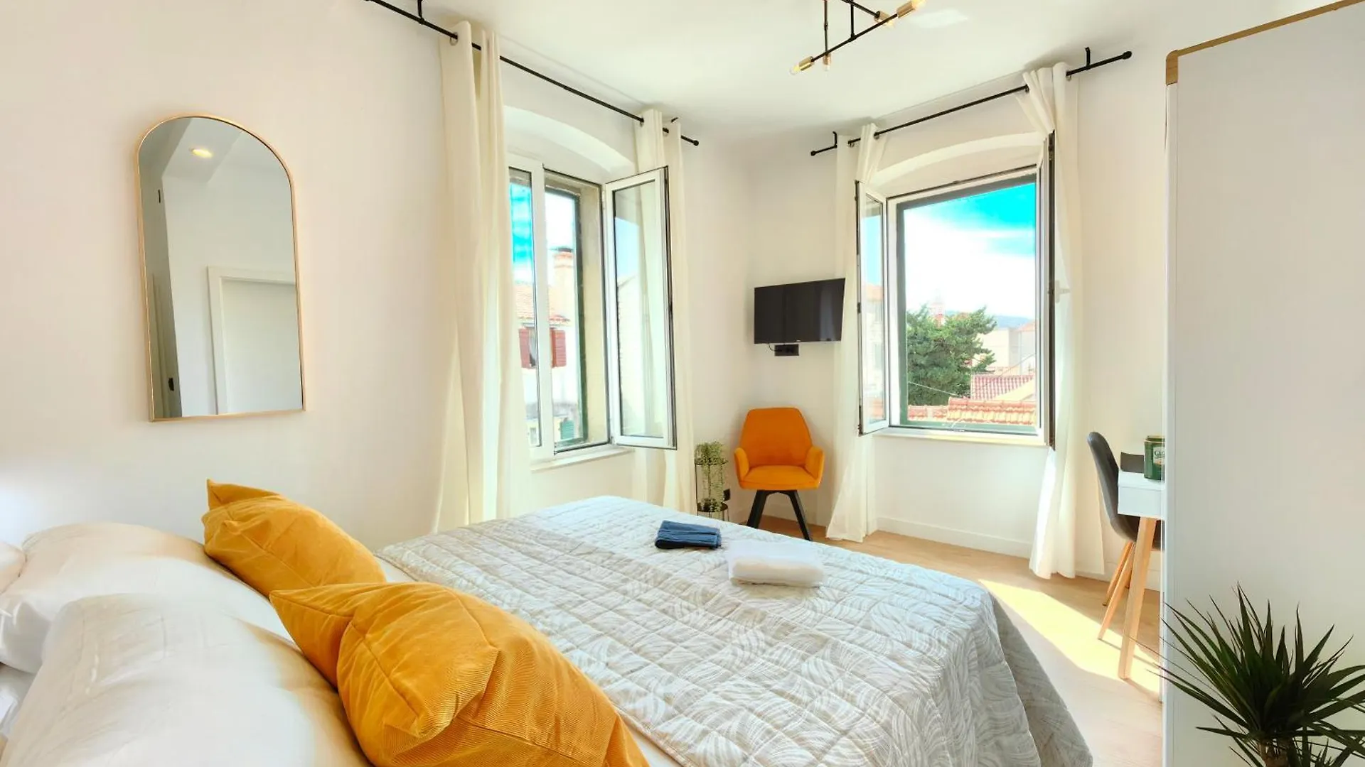 Studio & Rooms Fjok Split
